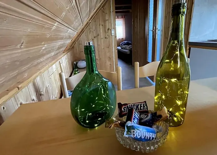 Mit Sonnenterrasse, Monteursunterkunft, Gaestewohnung شقة *